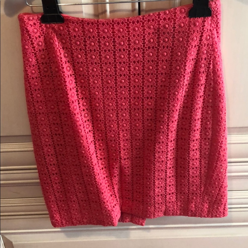 Women’s Ann Taylor Coral Pink Lace Skirt 4P petite